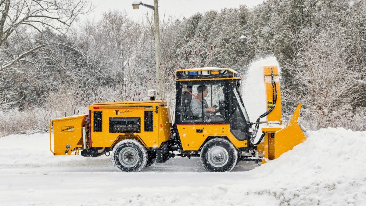 Snow Lion Ice Breaker Archives - Trackless Vehicles